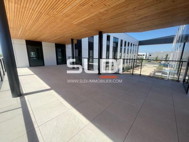 Commerces A VENDRE OU A LOUER - GENAS - 1 478 m²