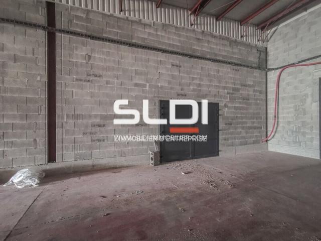 Locaux d'activités A LOUER - BOURGOIN JALLIEU - 218 m²