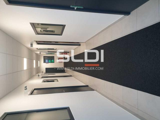 Bureaux A VENDRE - BOURGOIN JALLIEU - 388 m²
