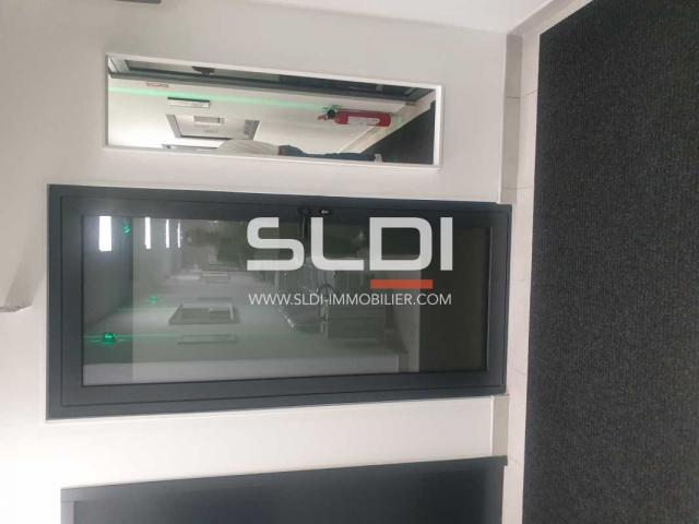 Bureaux A VENDRE - BOURGOIN JALLIEU - 388 m²