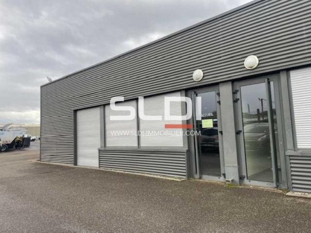 Locaux d'activités A LOUER - RILLIEUX LA PAPE - 1 475 m²