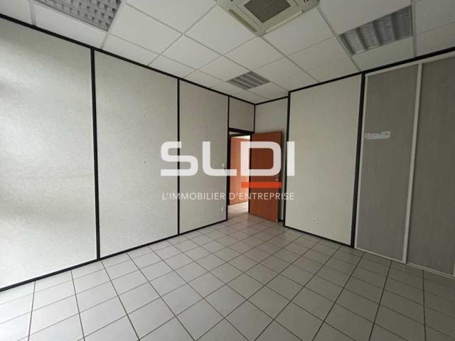 Bureaux A LOUER - BLYES - 97 m²