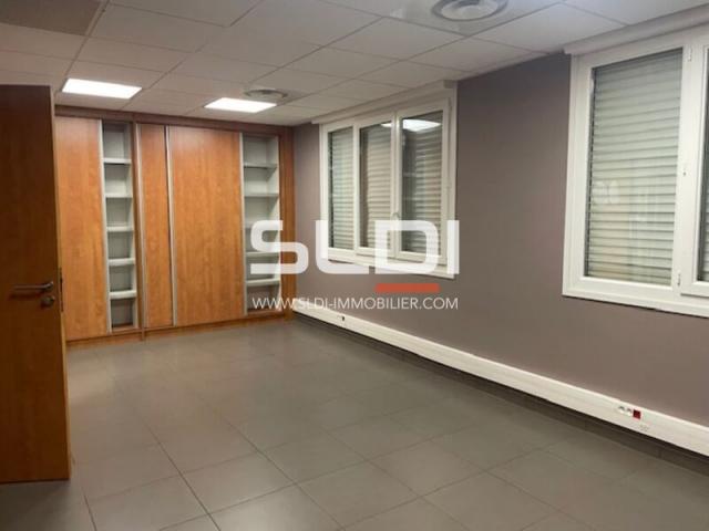 Bureaux A LOUER - RILLIEUX LA PAPE - 28 m²