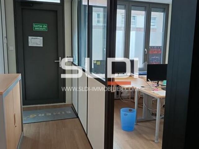 Bureaux A LOUER - VILLEURBANNE - 105 m²