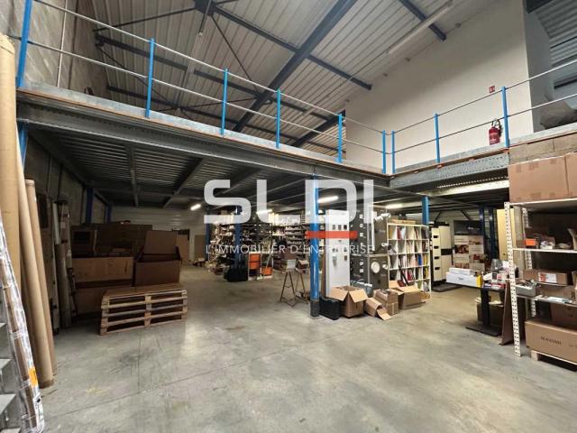 Locaux d'activités A LOUER - GLEIZE - 426 m²