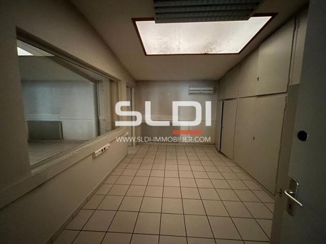 Locaux d'activités A VENDRE - JASSANS RIOTTIER - 4 185 m²