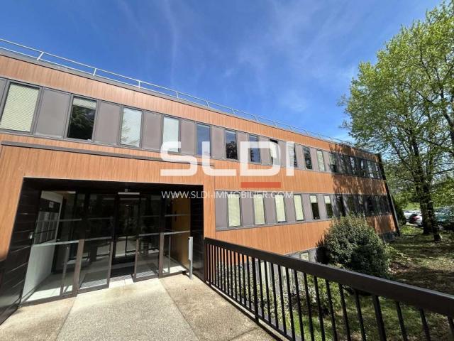 Bureaux A LOUER - DARDILLY - 317 m²