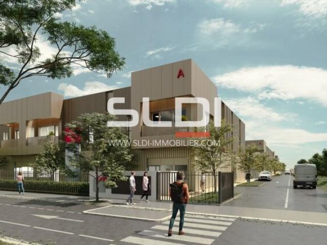 Locaux d'activités A VENDRE - VAULX EN VELIN - 5 686 m²