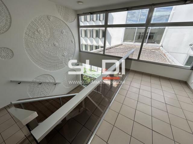 Bureaux A LOUER - ECULLY - 229 m²