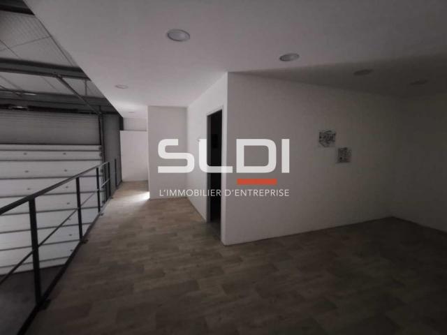 Locaux d'activités A LOUER - SAINT JEAN DE BOURNAY - 420 m²
