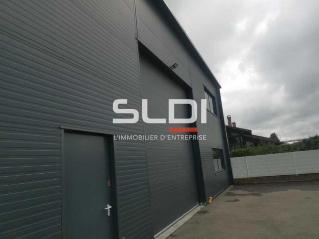 Locaux d'activités A LOUER - SAINT JEAN DE BOURNAY - 420 m²