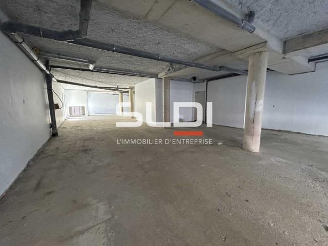 Commerces A VENDRE OU A LOUER - VILLEFRANCHE SUR SAONE - 249 m²