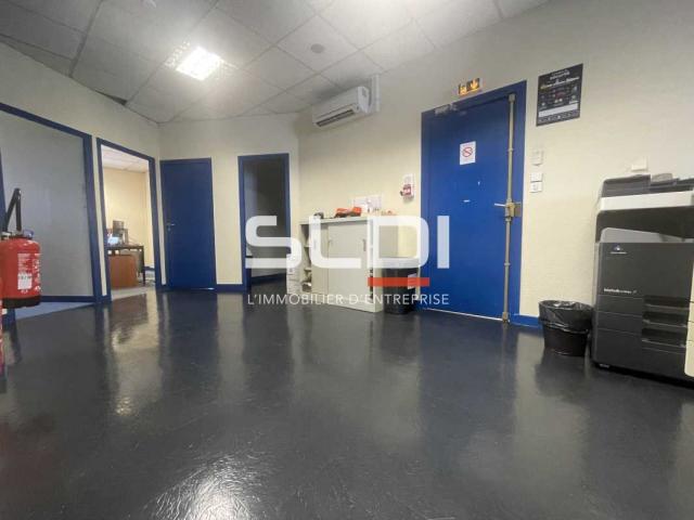 Bureaux A VENDRE - VAULX EN VELIN - 925 m²