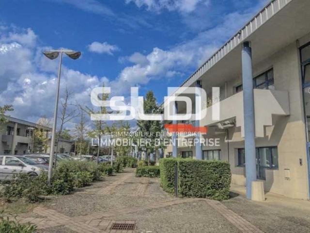 Locaux d'activités A LOUER - BRON - 334 m²
