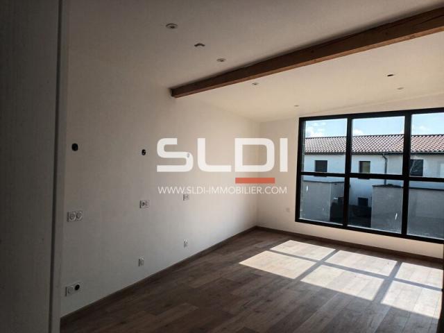 Bureaux A LOUER - CHASSIEU - 65 m²
