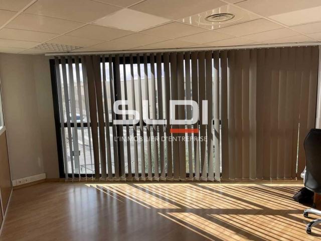 Bureaux A LOUER - CHASSIEU - 65 m²