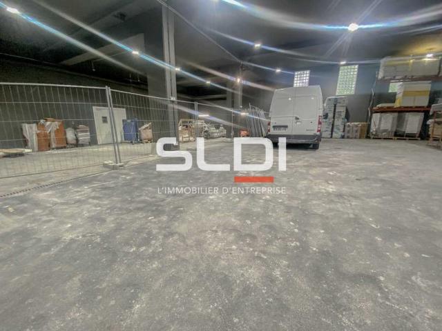 Locaux d'activités A LOUER - VILLEURBANNE - 480 m²