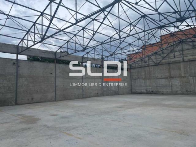Locaux d'activités A LOUER - RILLIEUX LA PAPE - 285 m²