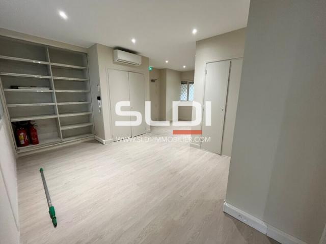 Bureaux A LOUER - LYON - 85 m²