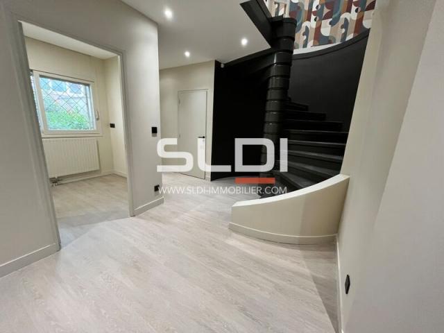 Bureaux A LOUER - LYON - 85 m²