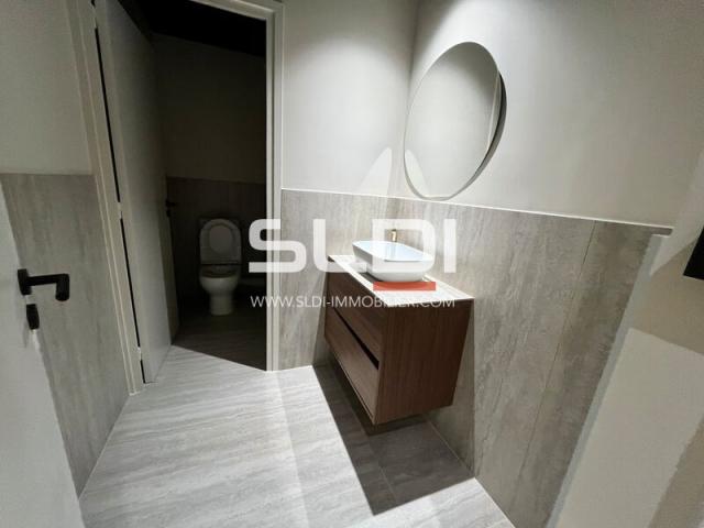 Bureaux A LOUER - LYON - 85 m²