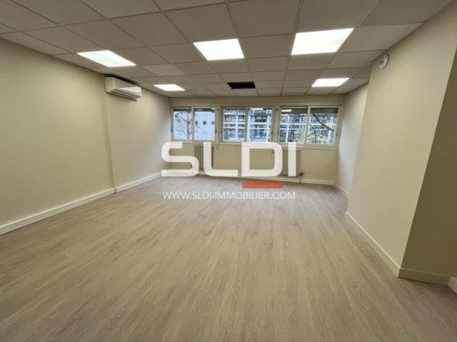 Bureaux A LOUER - LYON - 85 m²