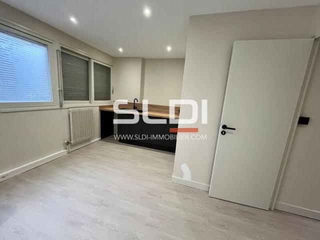 Bureaux A LOUER - LYON - 85 m²