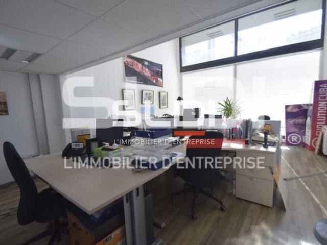 Commerces A LOUER - LYON - 293 m²