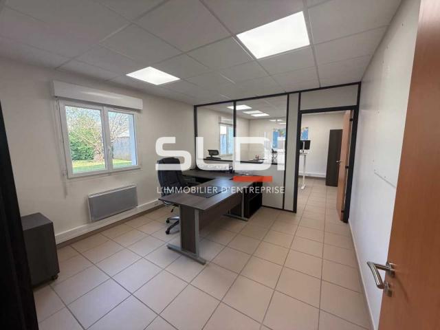 Bureaux A LOUER - TOUSSIEU - 128 m²