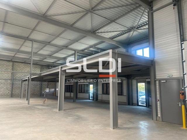 Locaux d'activités A LOUER - OULLINS-PIERRE-BÉNITE - 323 m²