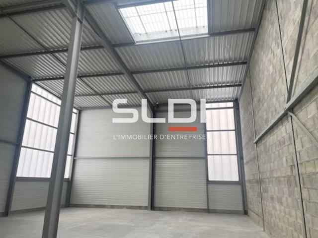 Locaux d'activités A LOUER - OULLINS-PIERRE-BÉNITE - 323 m²