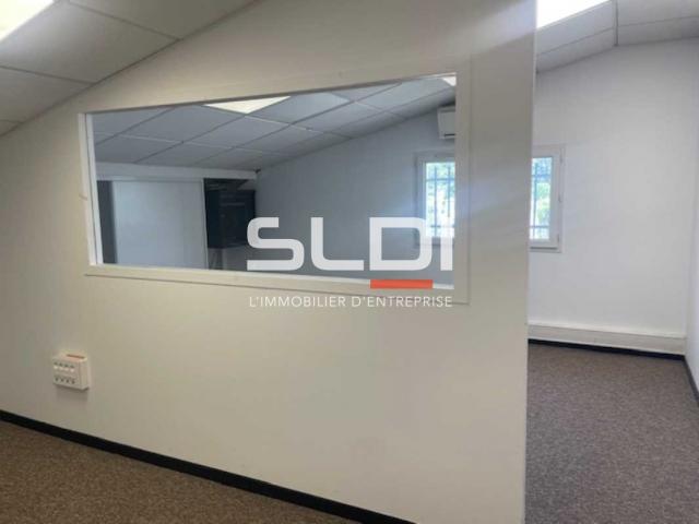 Bureaux A LOUER - VILLEURBANNE - 150 m²