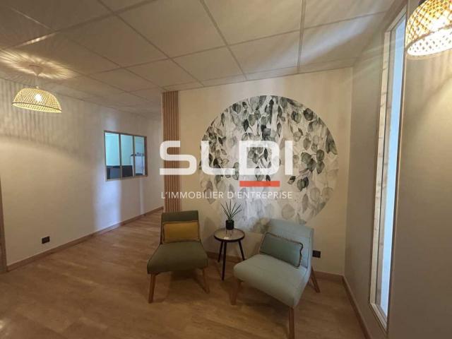 Bureaux A LOUER - ECULLY - 59 m²
