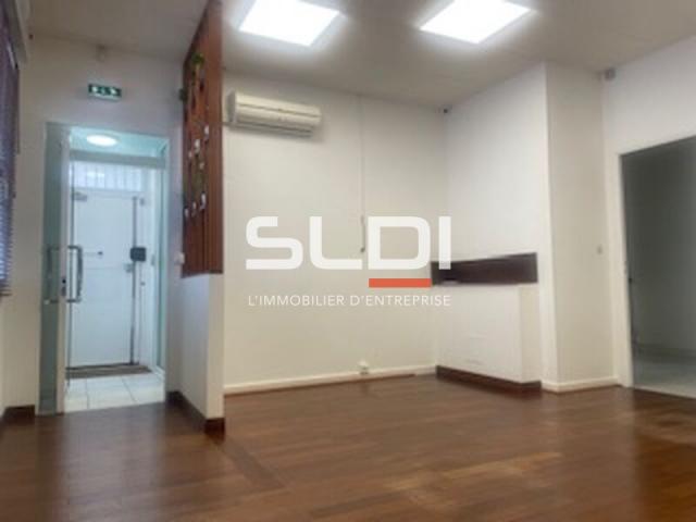 Bureaux A LOUER - DECINES CHARPIEU - 47 m²
