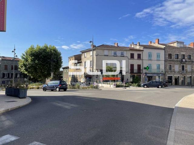 Commerces A VENDRE - SOUCIEU EN JARREST - 100 m²