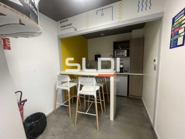 Bureaux A LOUER - VAULX EN VELIN - 79 m²