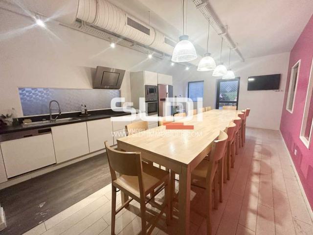 Locaux d'activités A VENDRE - RILLIEUX LA PAPE - 330 m²