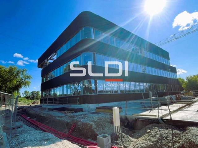 Bureaux A LOUER - BEYNOST - 737 m²