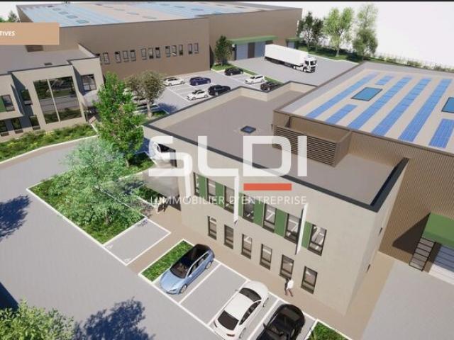 Locaux d'activités A LOUER - SAINT PRIEST - 3 957 m²