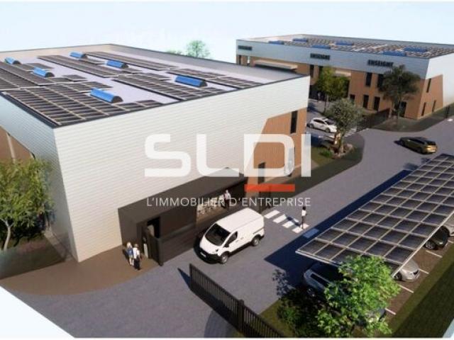 Locaux d'activités A LOUER - SAINT PRIEST - 3 957 m²