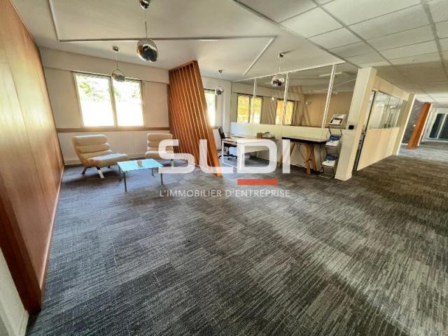 Bureaux A LOUER - ECULLY - 162 m²