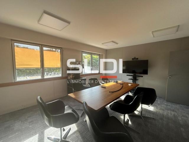 Bureaux A LOUER - ECULLY - 162 m²