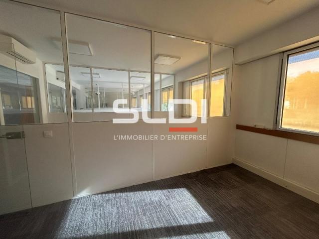 Bureaux A LOUER - ECULLY - 162 m²