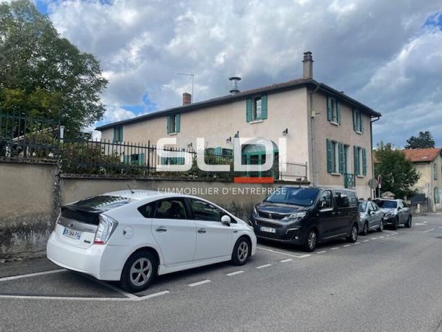 Bureaux A VENDRE - GENAS - 440 m²