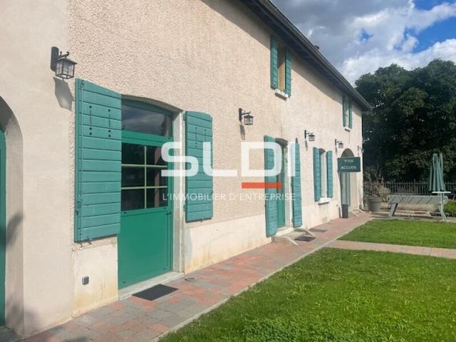 Bureaux A VENDRE - GENAS - 440 m²