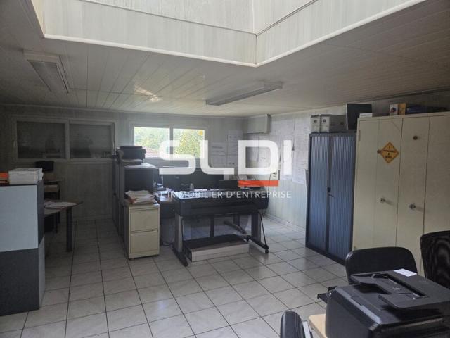 Locaux d'activités A VENDRE - LETRA - 693 m²