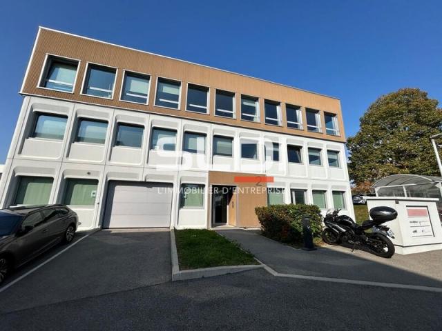 Bureaux A LOUER - DARDILLY - 343 m²