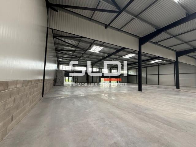 Locaux d'activités A LOUER - SAINT LAURENT DE MURE - 5 687 m²