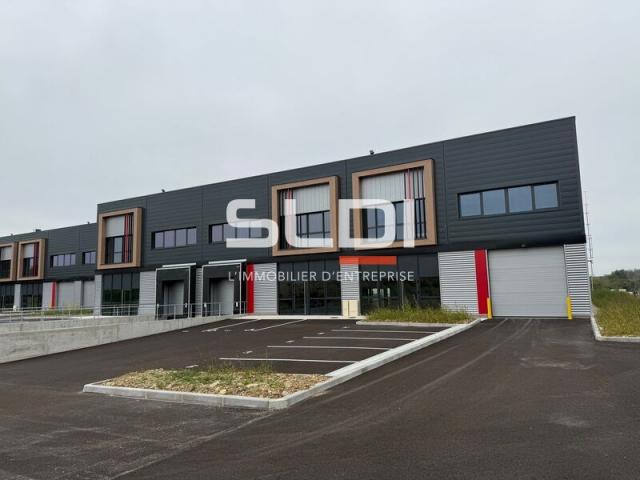 Locaux d'activités A LOUER - SAINT LAURENT DE MURE - 5 687 m²