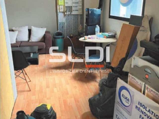 Locaux d'activités A LOUER - SAINT QUENTIN FALLAVIER - 341 m²